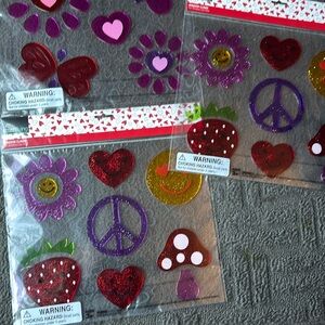 Cute Window Clings ~ 5 pack~25 clings Hearts 💞 ☮️  🌈 Perfect little girls